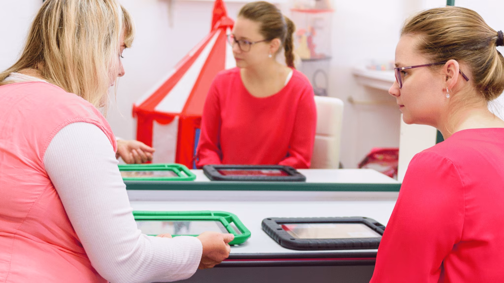 AAC communication support provided by a speech pathologist in Sydney